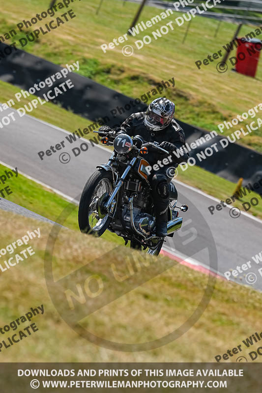 cadwell park;cadwell park photographs;cadwell trackday photographs;enduro digital images;event digital images;eventdigitalimages;peter wileman photography;racing digital images;trackday digital images;trackday photos
